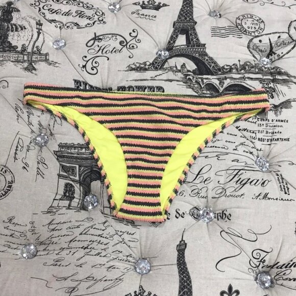 TOPSHOP Textured Striped Bikini Bottoms - Picture 4 of 8